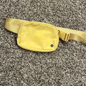 Lululemon Everywhere Belt Bag